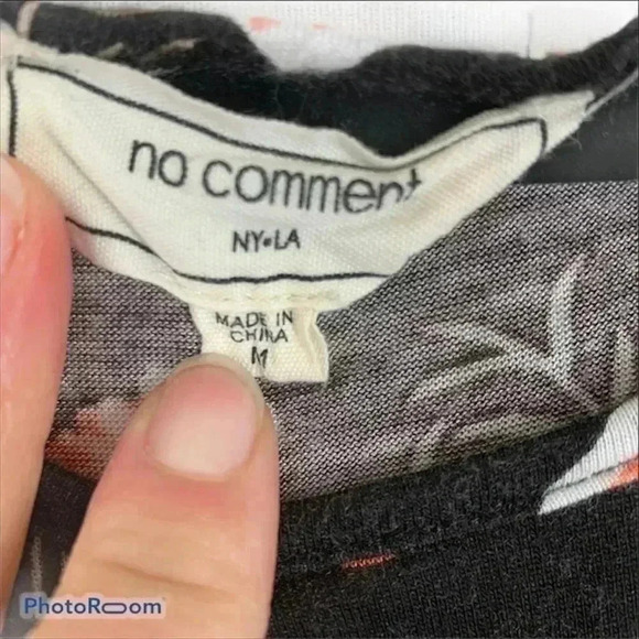 No Comment Flared Sleeve Flower Top - Picture 2 of 6